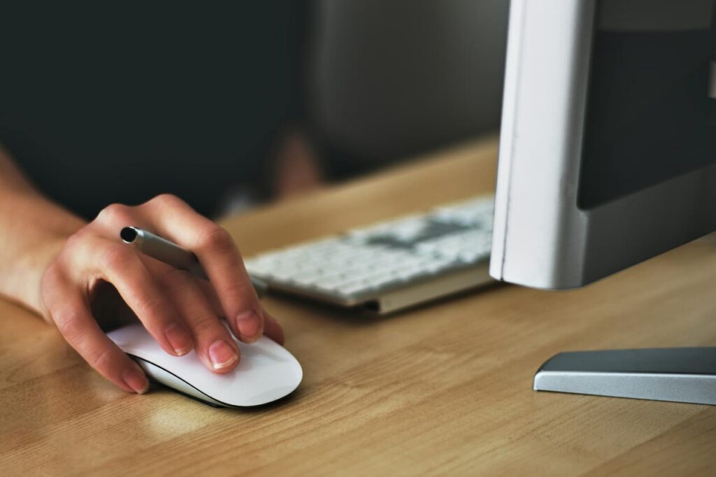 How to create online casino software